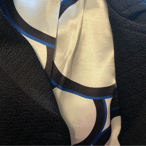 Chico’s Blazer Jacket  size 1= M/8 - Picture 7 of 9